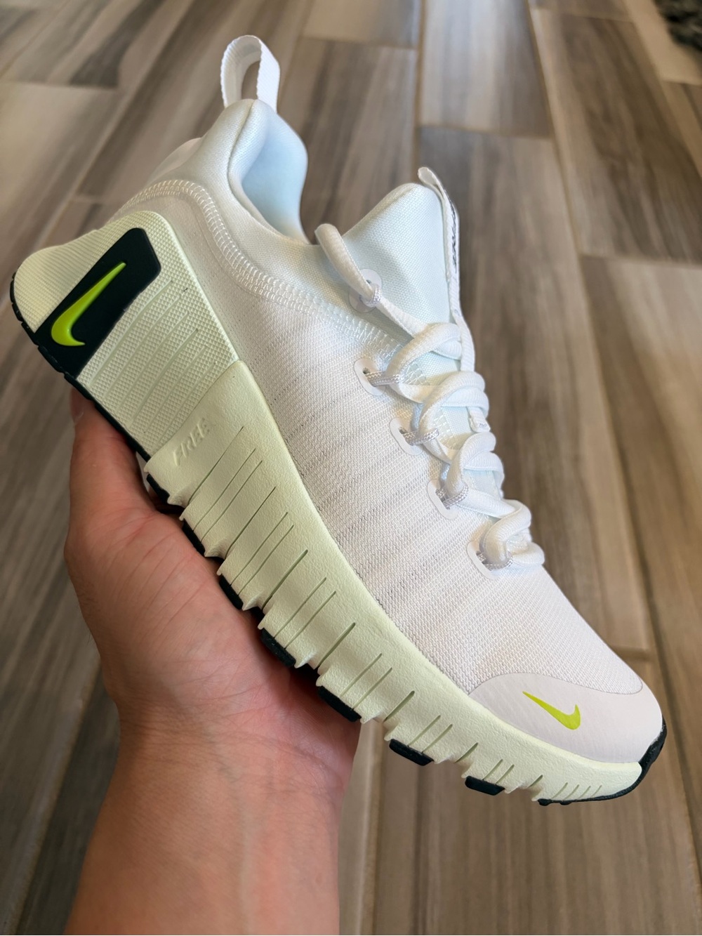 Women's Nike Free Metcon 6 Training Shoes - White Barely Green FJ7126-111 - Picture 4 of 7